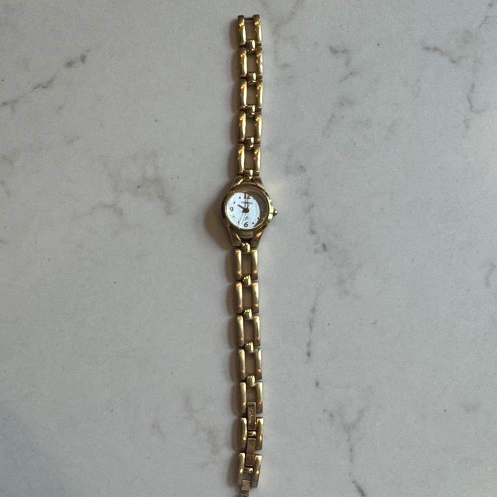 Fossil Elegant Gold Women's Watch